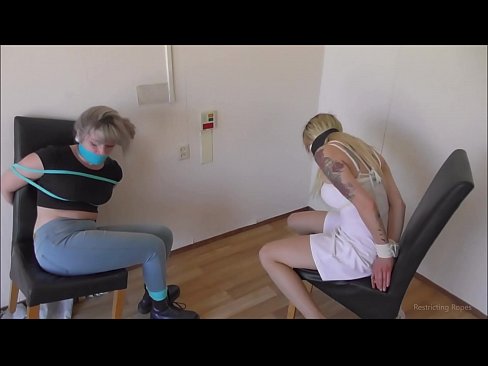 ❤️ E varur / e lidhur dhe e gojës / vajzë në ankth ❤️ Porno tek ne sq.my-hentai-gallery.ru ﹏